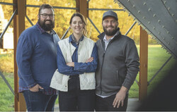 Quebec’s 10th edition of the Prix de la relève agricole is now open for applications, offering financial recognition to young agricultural entrepreneurs across the province, including Outaouais, with a $7,500 grant for the winner and $3,500 for the finalist. Among last year’s honourees were winners Renaud Péloquin, Maude Péloquin, and Michaël Lecours, owners of Ferme de Ste-Victoire Inc. in Montérégie. Photo: Éric Labonté, MAPAQ