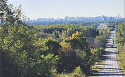 Chelsea ranks among Quebec’s most economically dynamic municipalities, but new provincial data reveals a deepening divide between the thriving south and struggling northern communities of the Outaouais. Photo: Tashi Farmilo
