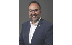 Lawyers led by Christian Tanguay, bâtonnier of the Barreau de l’Outaouais, will open Gatineau’s municipal court to the public on October 22 for free information on tenant rights and homelessness, after a Barreau du Québec poll found 63 per cent of Quebecers would not know where to send someone at risk of losing their home. Photo: Courtesy of the City of Gatineau