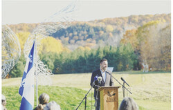 Culture Outaouais, along with Robert Bussière, Mathieu Lacombe, Ville de Gatineau, Municipalité de L'Ange-Gardien, Mathieu Lévesque, Culture et Communications Québec, Conférence des Préfets de l'Outaouais, Devenirs corps, Transistor Média, and the Conseil des arts et des lettres du Québec, celebrated the launch of the $1.2 million Territorial Partnership Agreement to support cultural projects in the Outaouais region. Photo: Courtesy of  Culture Outaouais